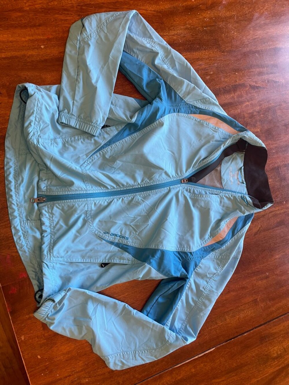 Brooks Shelter Technology Running Jacket Light Blue Womens S Full Zip